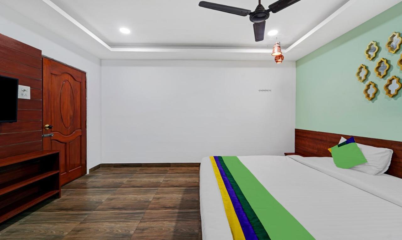 Treebo Signature Grande Kottakuppam Bagian luar foto